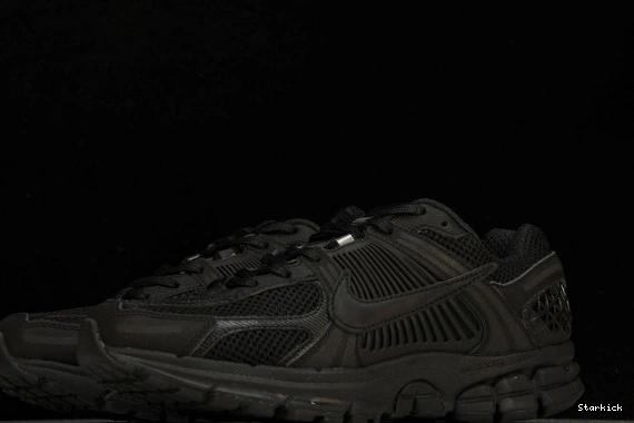 Triple 5 ZOOM Black (2023) BV1358-003 NIKE VOMERO 1105